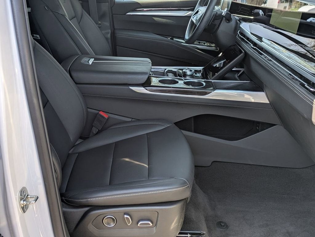 2025 Cadillac Escalade Luxury