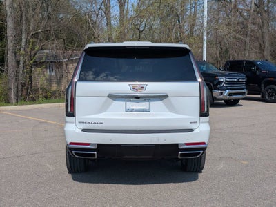 2025 Cadillac Escalade Luxury