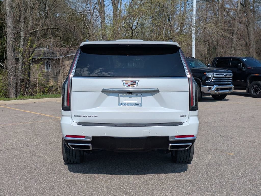 2025 Cadillac Escalade Luxury