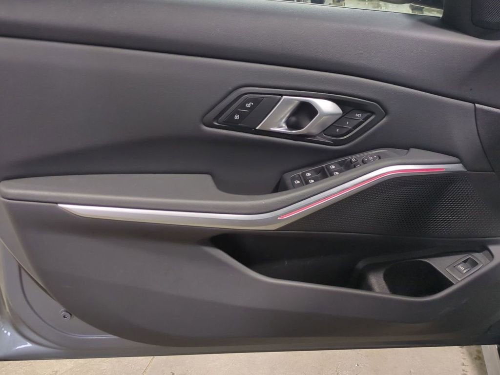 2025 BMW 3 Series 330i xDrive