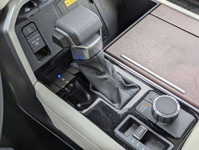 2023 Toyota Tundra Hybrid Capstone