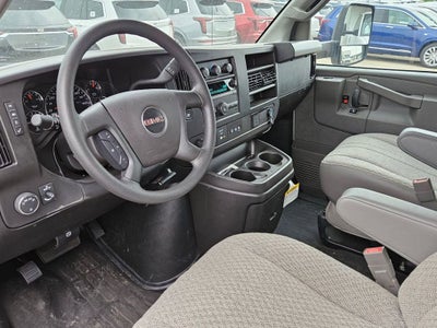 2024 GMC Savana Cutaway 3500 1WT