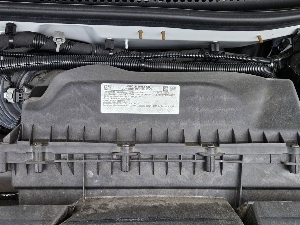 2024 GMC Savana Cutaway 3500 1WT