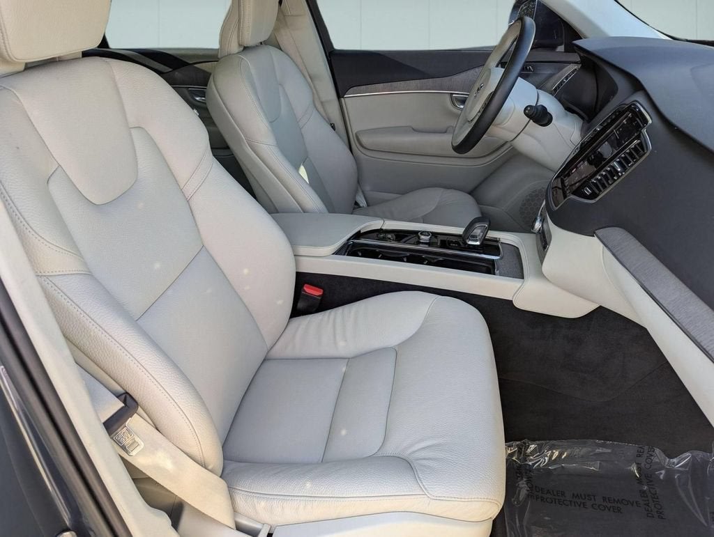 2023 Volvo XC90 B6 Plus 6-Seater