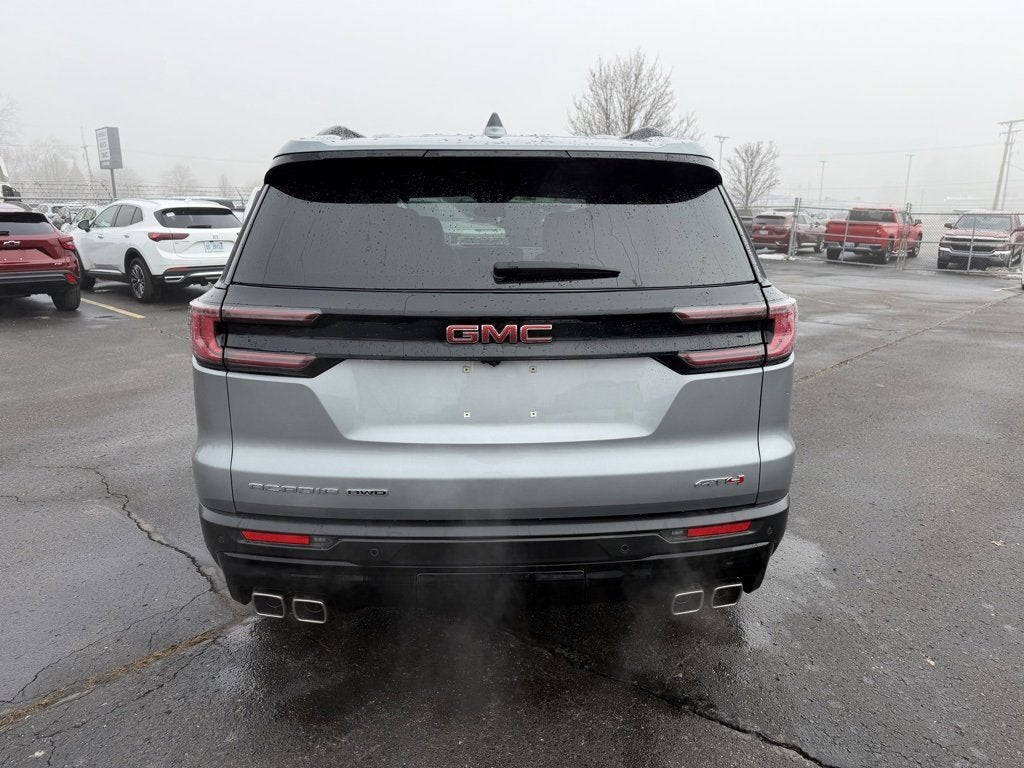 2024 GMC Acadia AT4