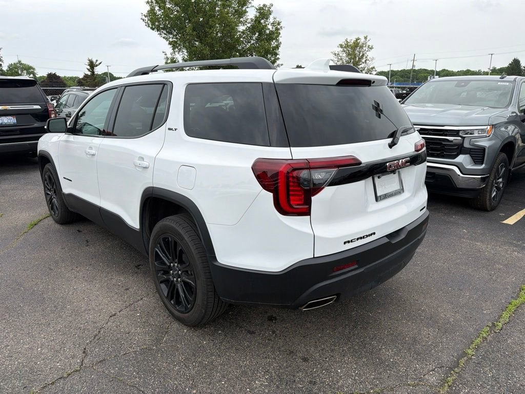 2023 GMC Acadia SLT