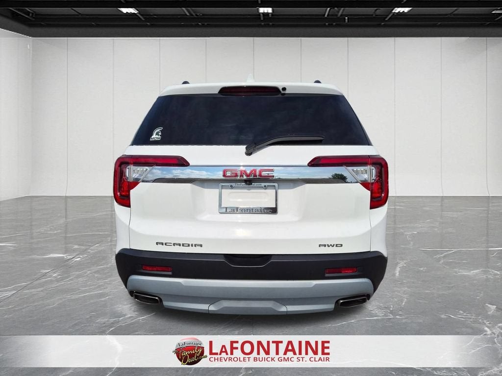 2023 GMC Acadia SLT