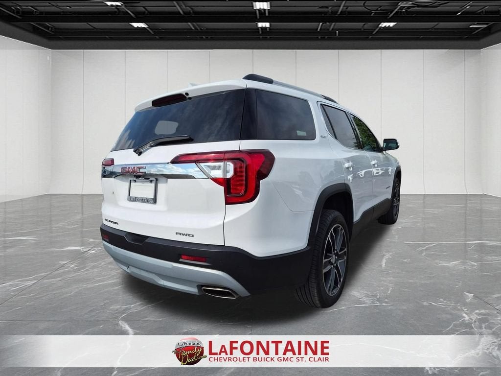 2023 GMC Acadia SLT