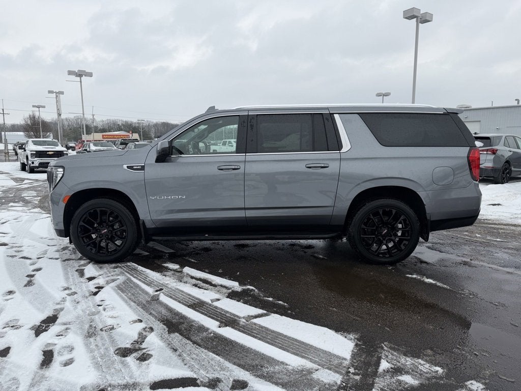 2022 GMC Yukon XL SLE