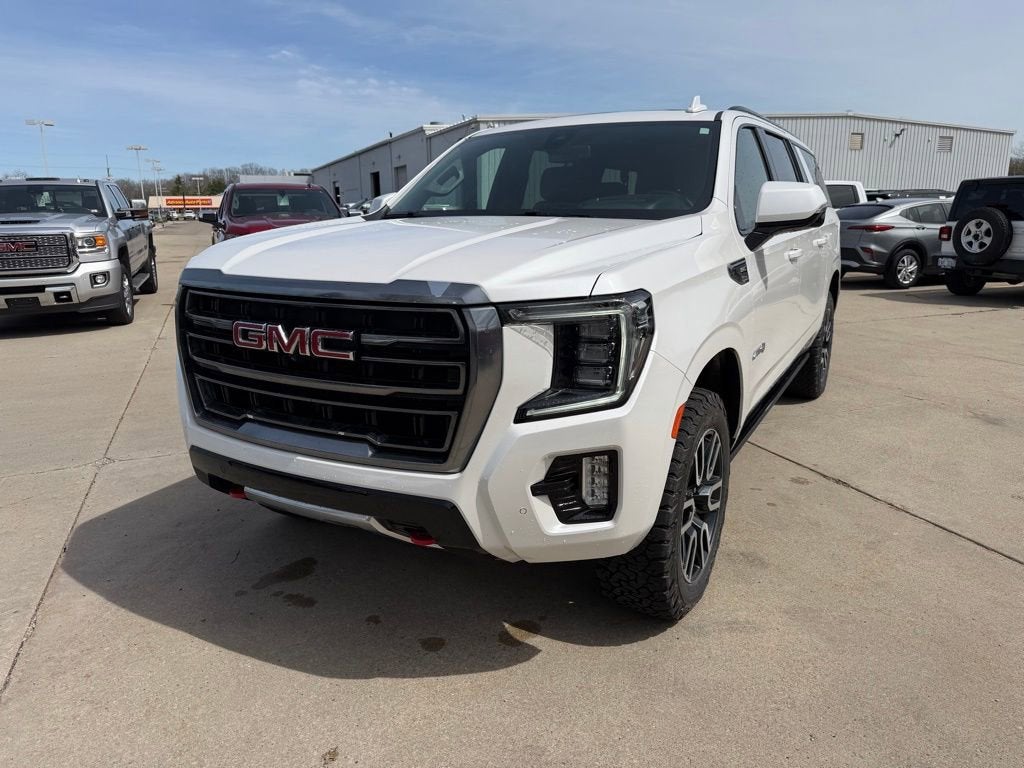 2022 GMC Yukon XL AT4