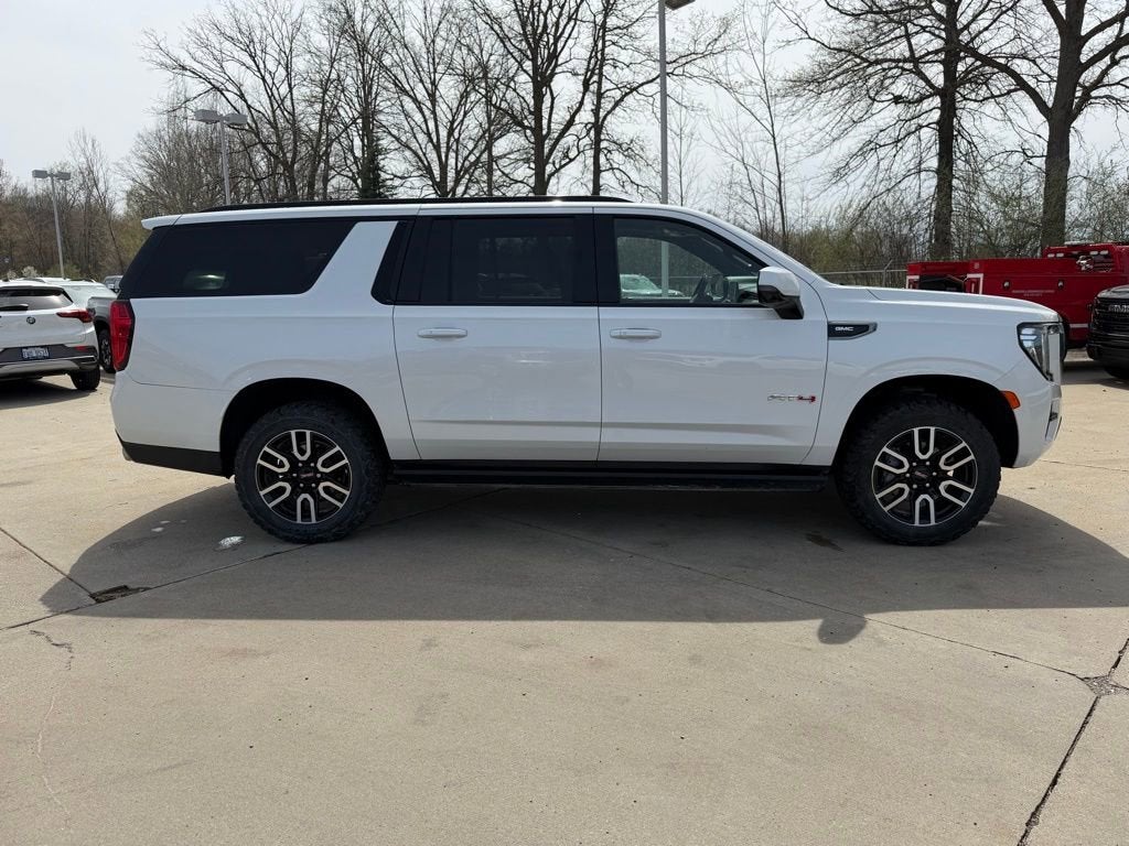 2022 GMC Yukon XL AT4