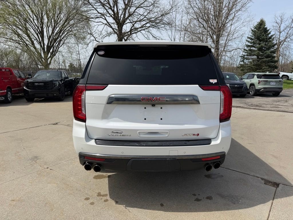 2022 GMC Yukon XL AT4