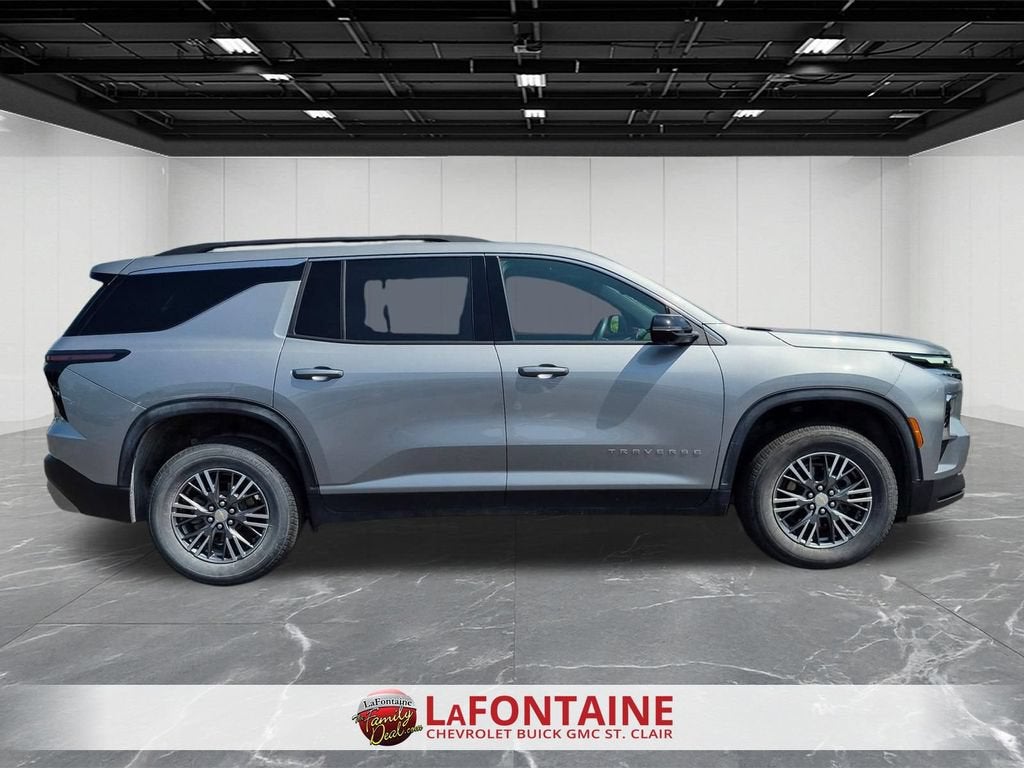 2024 Chevrolet Traverse LT
