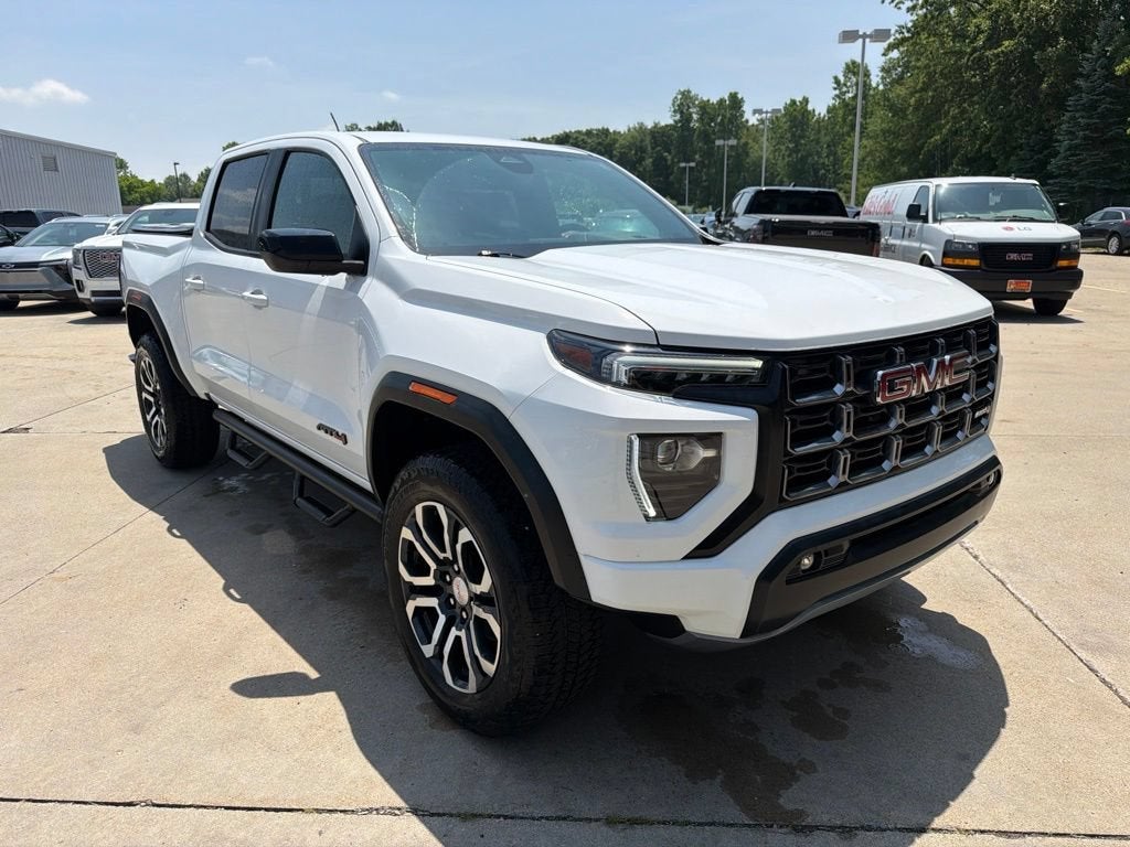 2024 GMC Canyon AT4