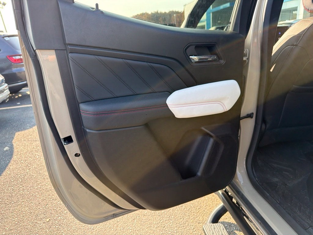 2024 GMC Canyon AT4X