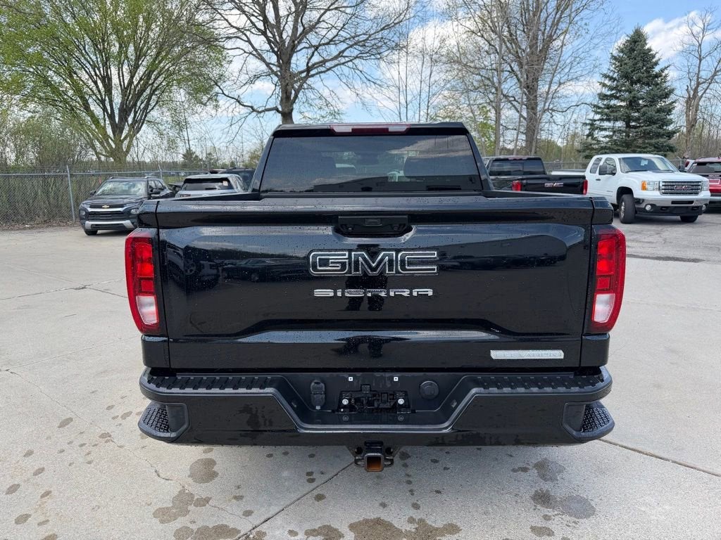 2022 GMC Sierra 1500 Elevation