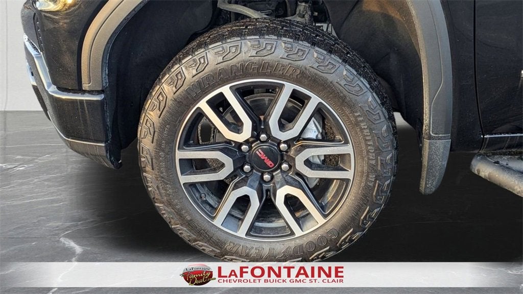 2023 GMC Sierra 1500 AT4