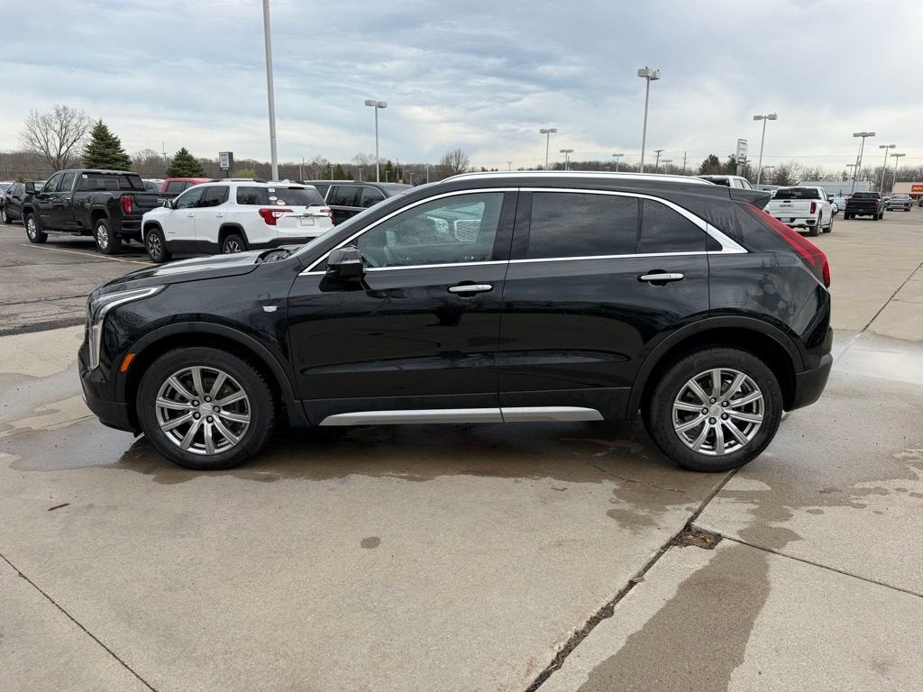 2023 Cadillac XT4 Premium Luxury