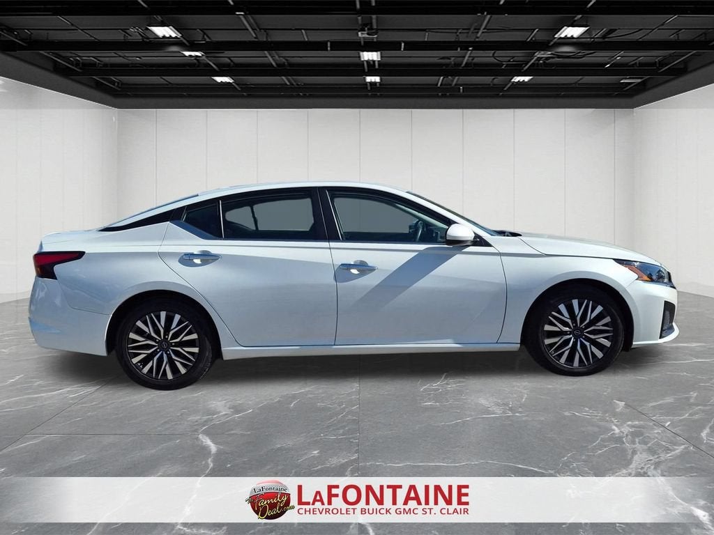 2023 Nissan Altima SV FWD