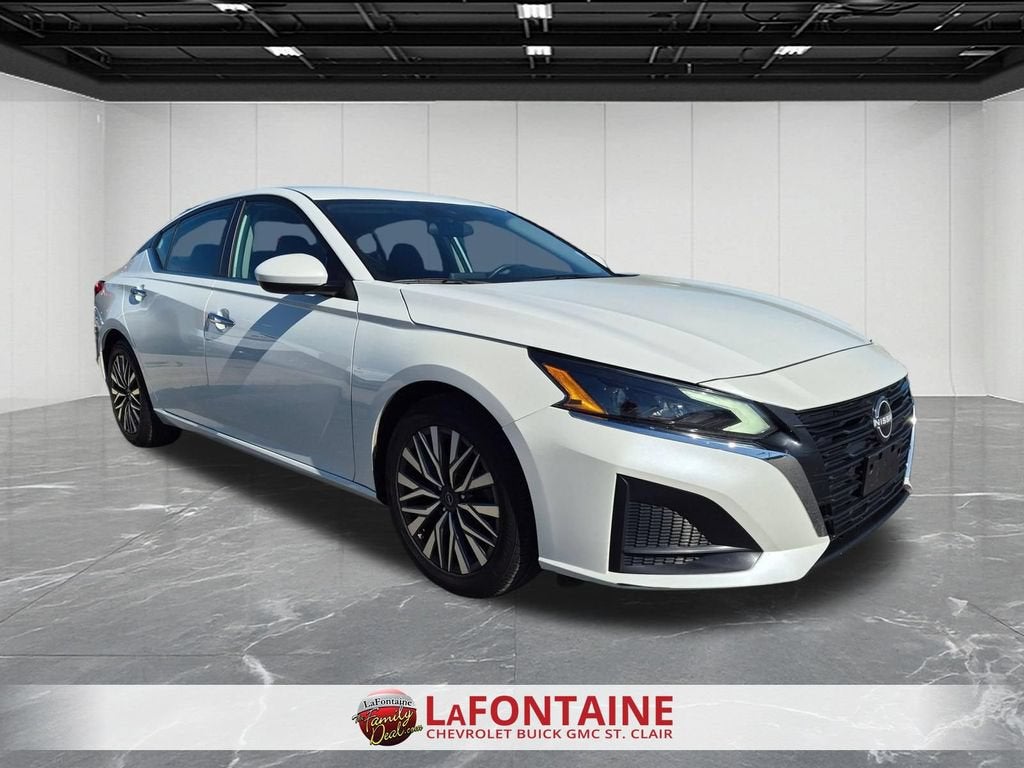 2023 Nissan Altima SV FWD