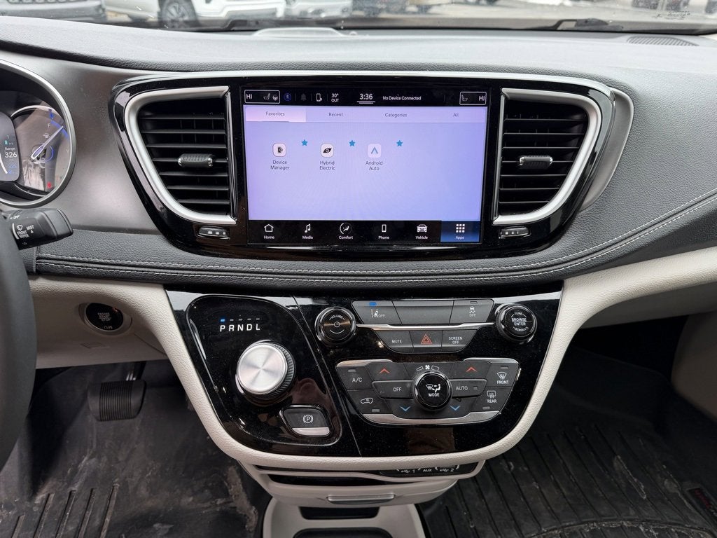2022 Chrysler Pacifica Hybrid Touring L
