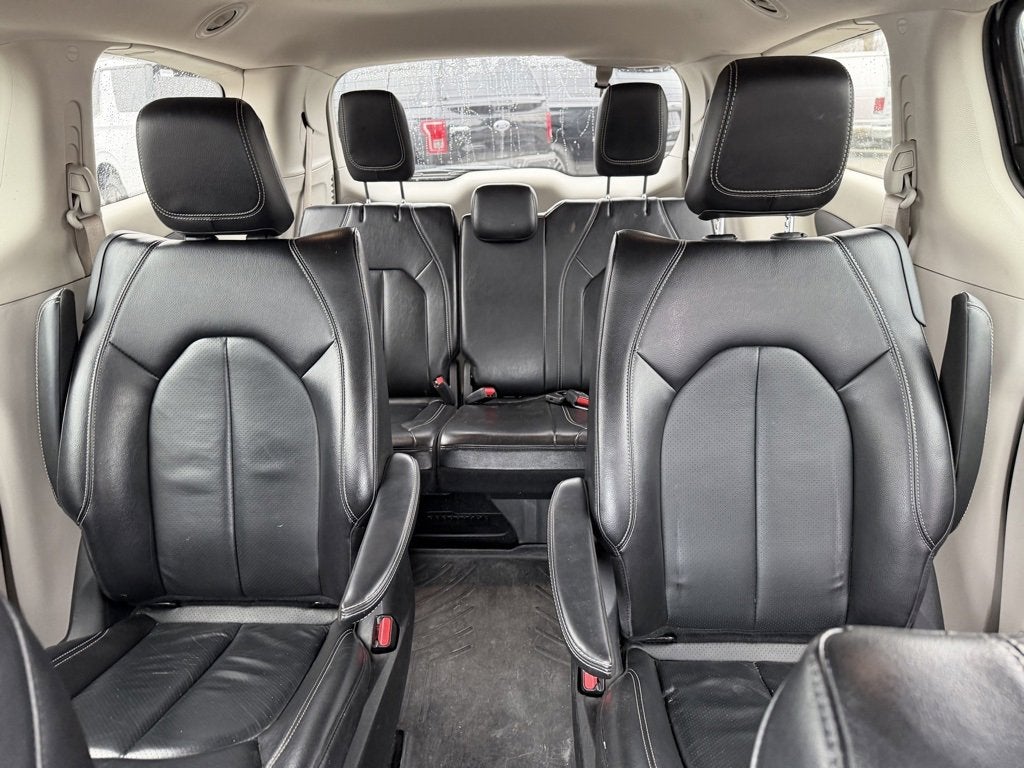 2022 Chrysler Pacifica Hybrid Touring L