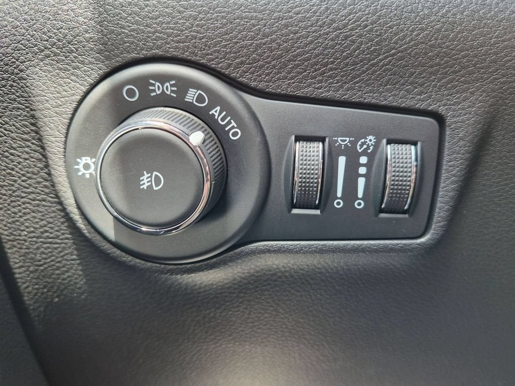 2023 Jeep Compass Latitude Lux FWD