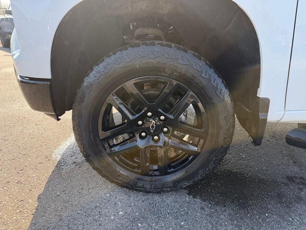 2022 Chevrolet Silverado 1500 Custom Trail Boss