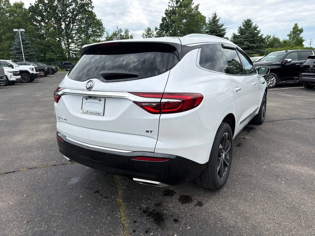 2021 Buick Enclave Essence
