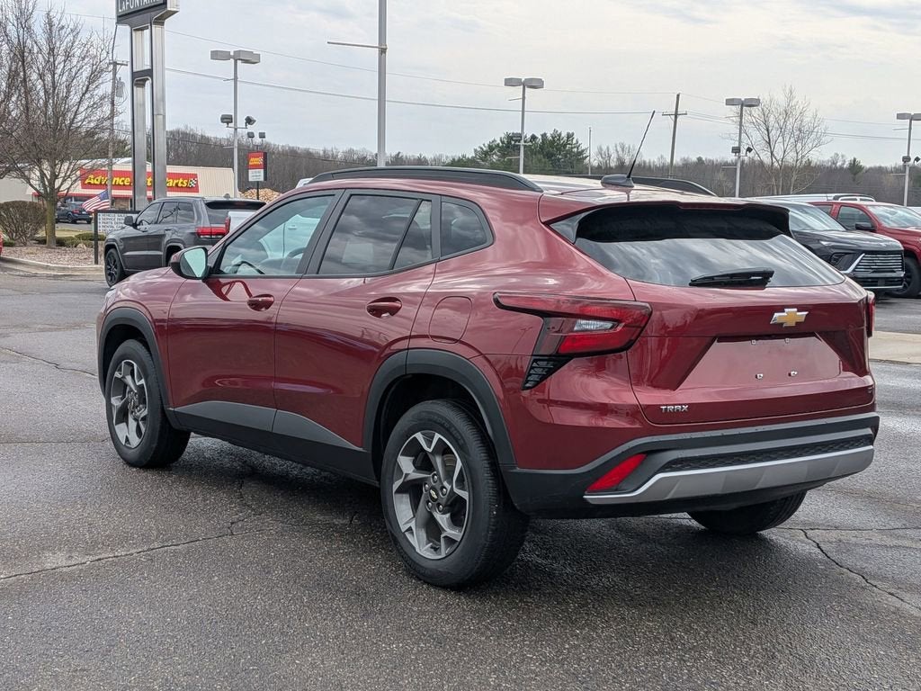 2025 Chevrolet Trax LT