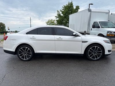 2019 Ford Taurus Limited