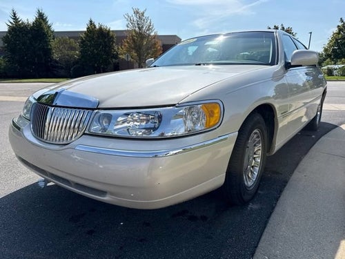 2002 Lincoln Town Car Cartier