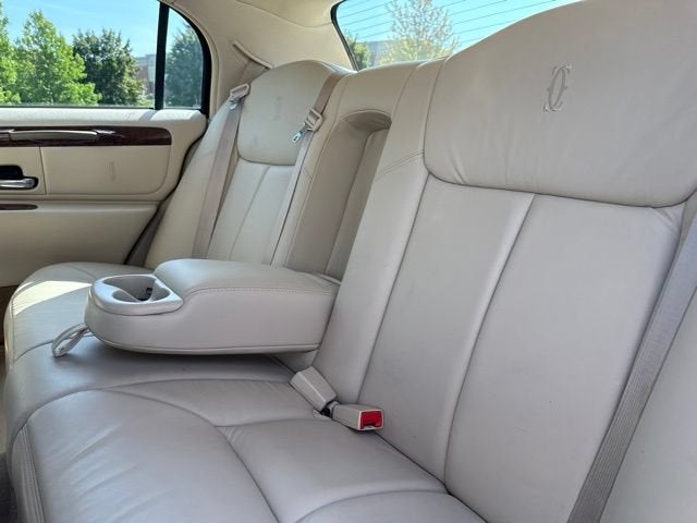 2002 Lincoln Town Car Cartier
