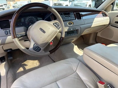 2002 Lincoln Town Car Cartier