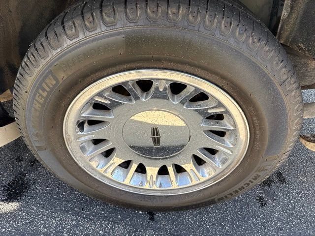 2002 Lincoln Town Car Cartier