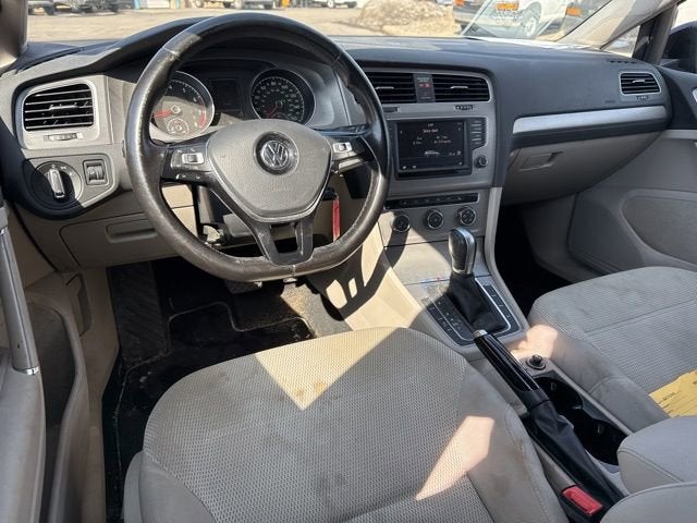 2017 Volkswagen Golf SportWagen S