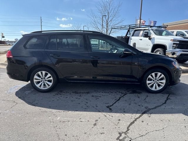 2017 Volkswagen Golf SportWagen S