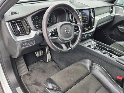 2018 Volvo XC60 Hybrid T8 R-Design