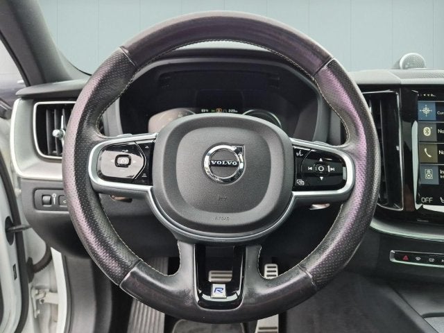 2018 Volvo XC60 Hybrid T8 R-Design