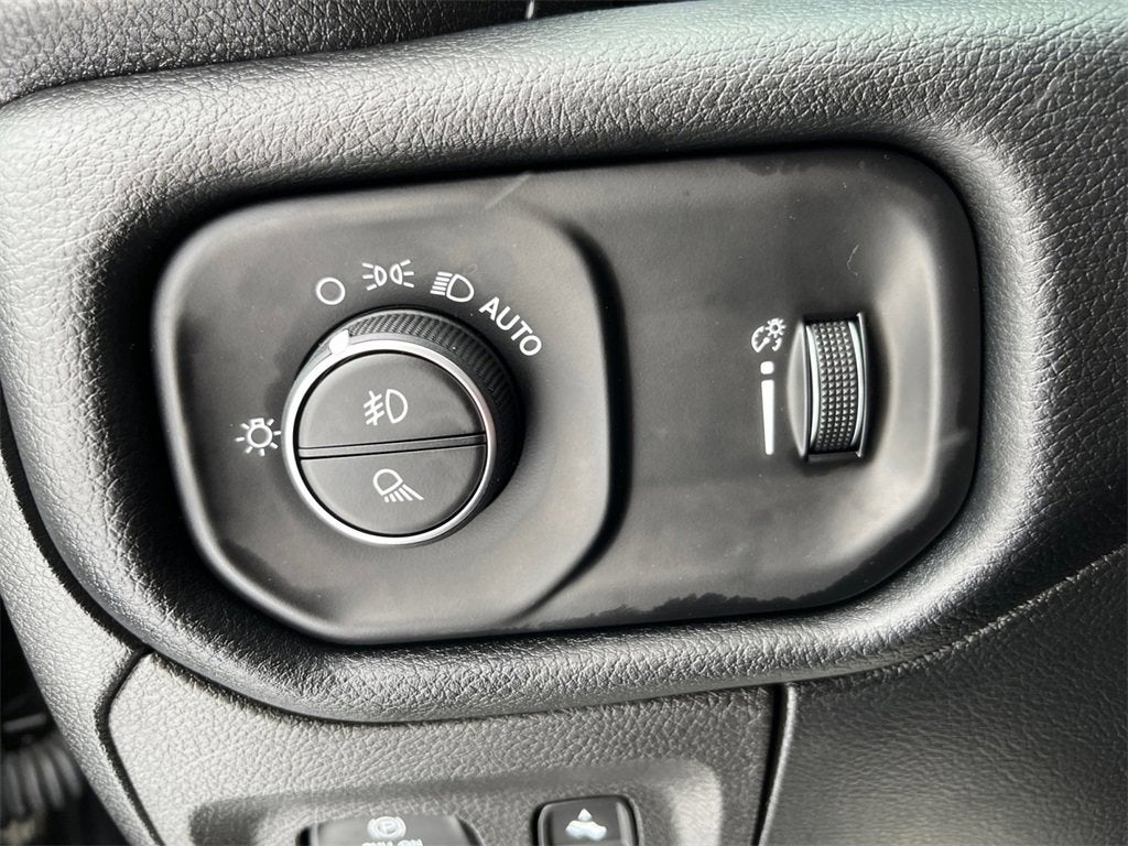 2021 RAM 1500 Big Horn Crew Cab 4x4 5'7" Box