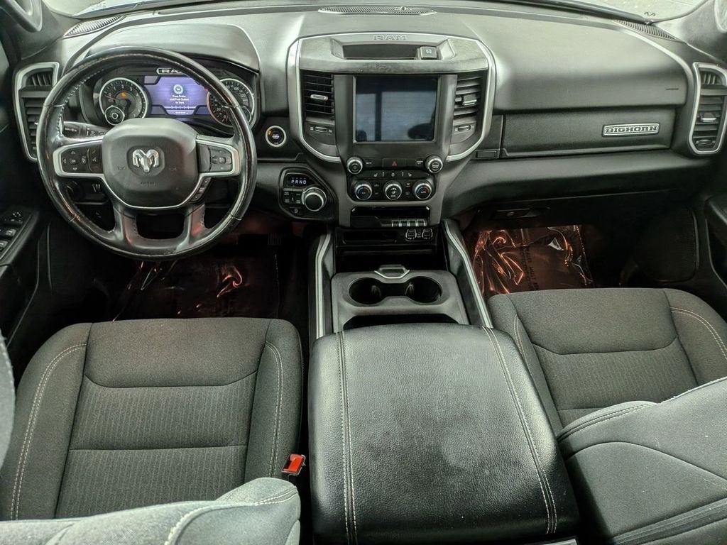 2020 RAM 1500 Big Horn Crew Cab 4x4 5'7" Box