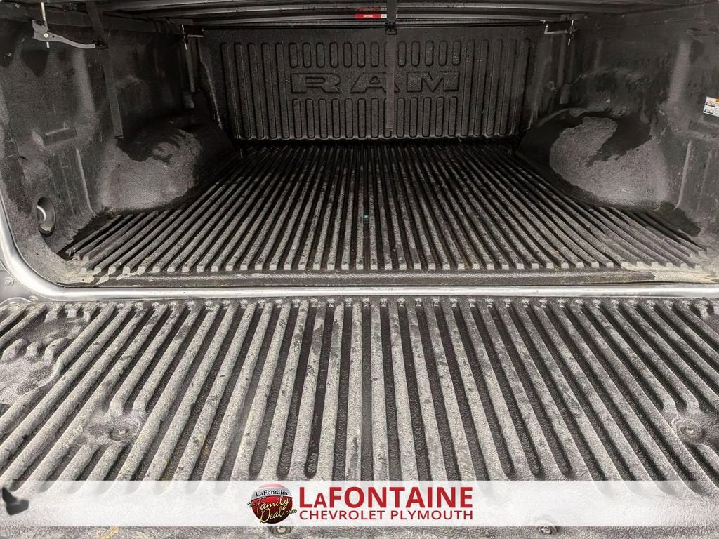 2020 RAM 1500 Big Horn Crew Cab 4x4 5'7" Box