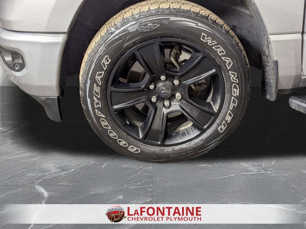 2020 RAM 1500 Big Horn Crew Cab 4x4 5'7" Box