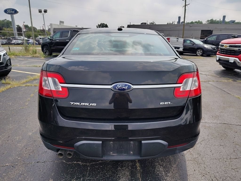 2010 Ford Taurus SEL