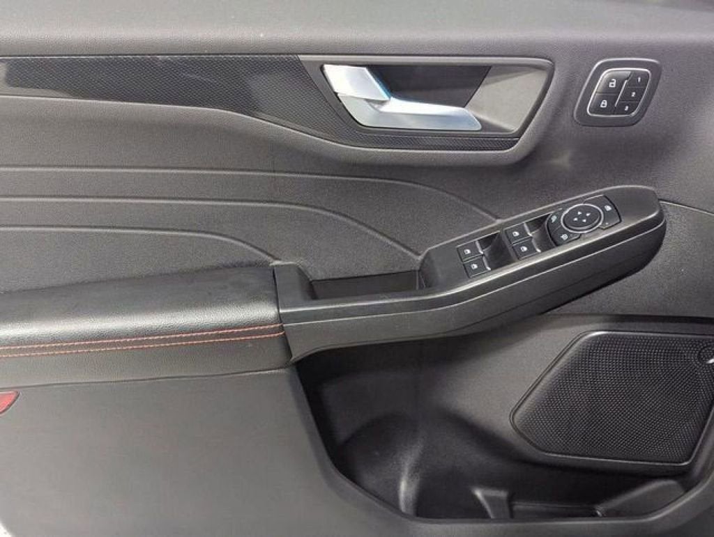 2023 Ford Escape ST-Line Elite