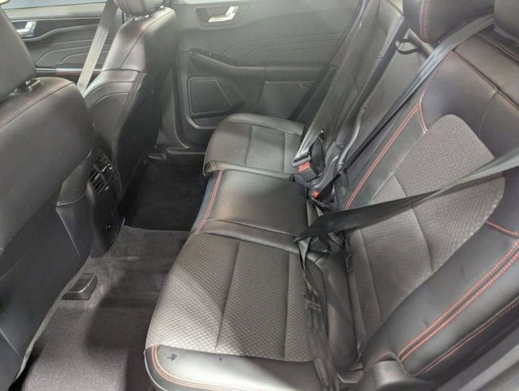 2023 Ford Escape ST-Line Elite