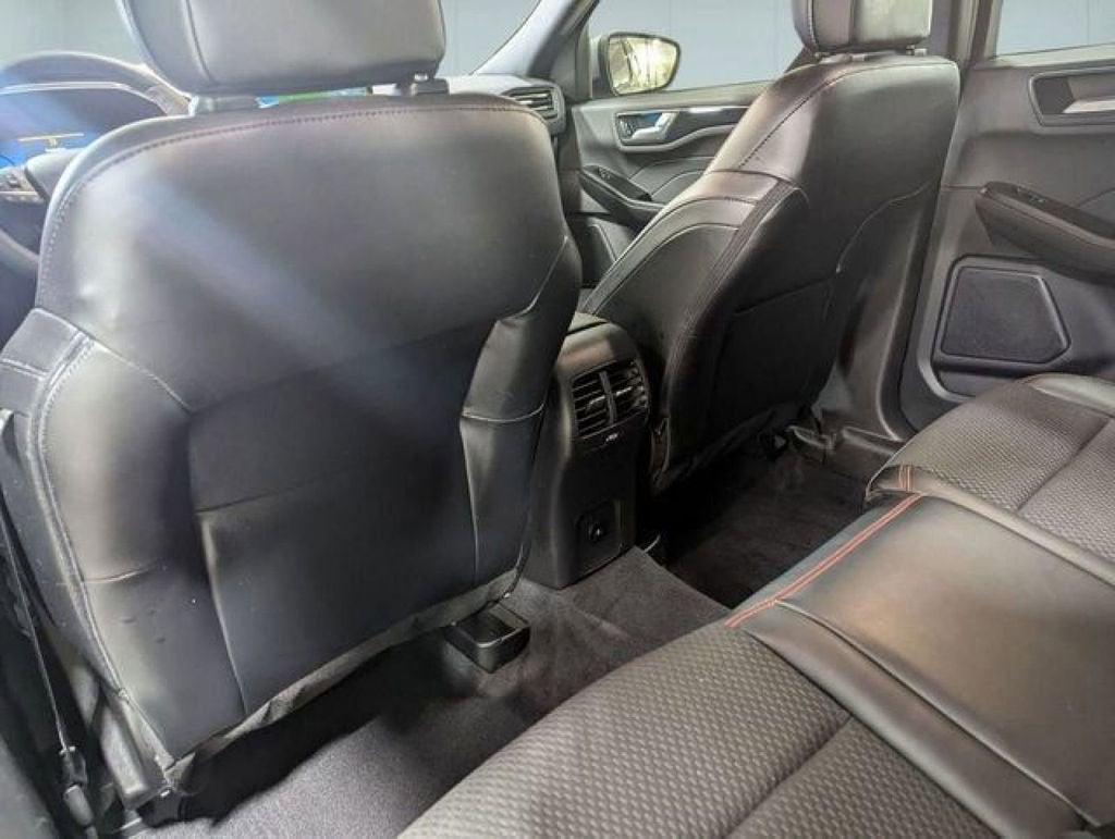 2023 Ford Escape ST-Line Elite