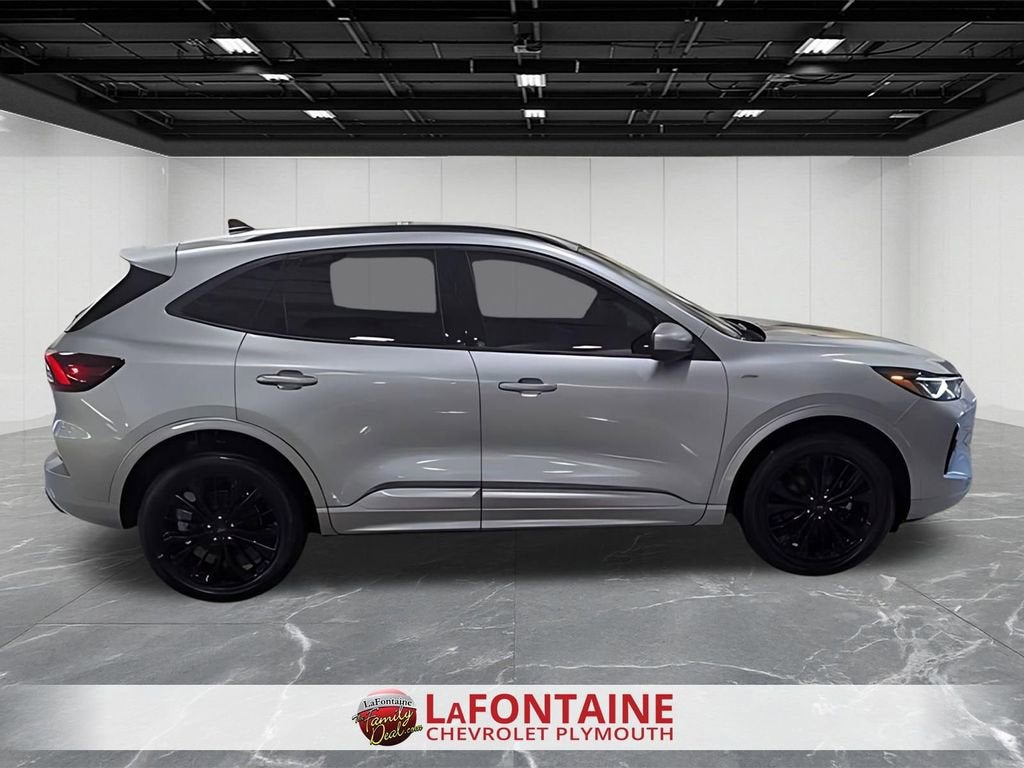 2023 Ford Escape ST-Line Elite