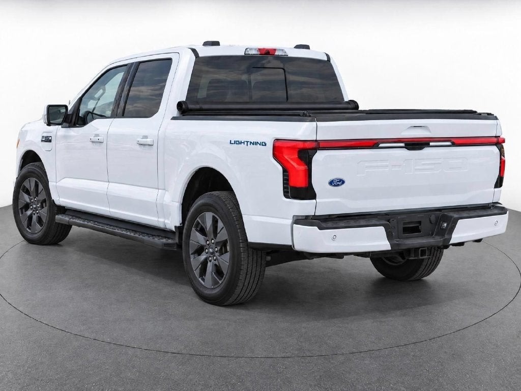 2024 Ford F-150 Lightning LARIAT
