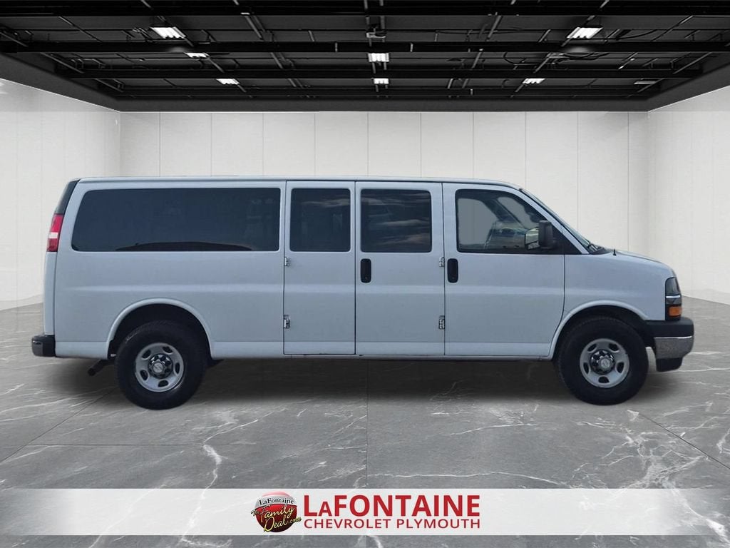 2017 Chevrolet Express Passenger 3500 LT
